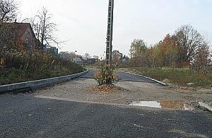 Polskie drogi, czyli słup na środku jezdni