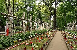 Poznaj Powązki! Idź na weekendowy spacer