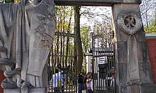 Poznaj Powązki! Idź na weekendowy spacer