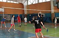 Otwarte sale na Bemowie. Brakuje miejsca na nożną i ręczną