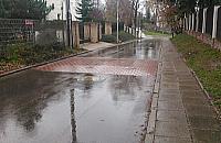 Progi, pasy - usprawniony ruch na Młocinach