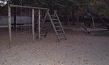 Samogłoska: podstawówka bez placu zabaw. Jak długo?