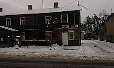 Historia idzie na sprzedaż: fryzjer i apteka