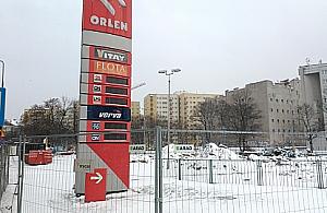 Po 64 latach istnienia rozebrali stację na Lesznie