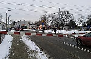 Falenica: przejazd kolejowy zamykany na kwadrans