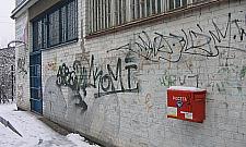 Nocne imprezy, bazgroły. Czy policja wie, gdzie jest Marysin?