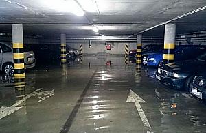 Podwodny garaż na Książkowej