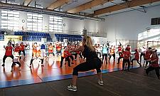 Baseny i hala zapraszają na ferie