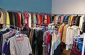 Wolskie lumpeksy: zamiast Prady może być brudna pielucha