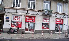 Wolskie lumpeksy: zamiast Prady może być brudna pielucha