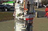 Bemowo upstrzone ogłoszeniami. Przydałyby się gablotki?