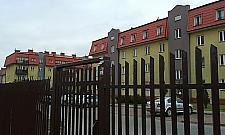 Bezdomny: ogrodzone osiedla to dla nas zaraza