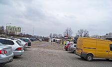 Budują tramwaj - zmniejszają bazarek