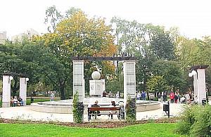 Samoczyszczące się toalety staną w parkach