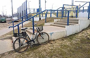 PKP Przystanek - zaniedbany, nieprzemyślany - a przecież nowy