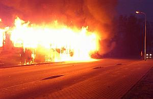 Paliło się na Marywilskiej, zobacz zdjęcia