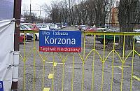 Korzona i Samarytanka - tam kradn� ko�a i tablice