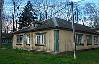 Biblioteka na Bemowie: internet i skrzypiące podłogi