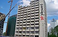 Szykują miejsce na Generation Park. W pyle i kurzu