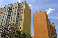 Bemowo? Pełne jest bloków niczym "pudła w szalonych kolorach"