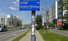 Bemowo? Pełne jest bloków niczym "pudła w szalonych kolorach"