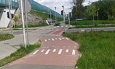 Droga rowerowa wzdłuż nowego mostu to fuszerka