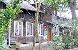 Przeprowadzka biblioteki: z Ambaras na Wałuszewską