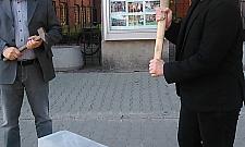 Próba skruszenia partyjnego betonu: kilofami w panią burmistrz