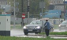 Piesi na rondzie Daszyńskiego: "nadludzki wysiłek"