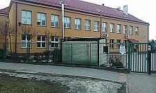 Kolejne szkoły likwidują zerówki. Burmistrz: winny jest wyż