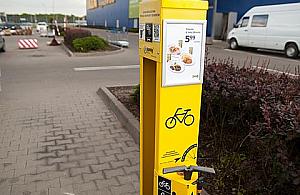 Stacja naprawy rowerów przy Ikei