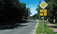 Skrzyżowanie alei Legionów z aleją Róż - powinno być rondo?