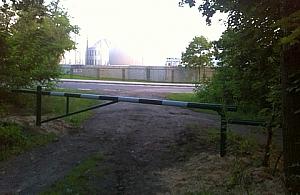 Szlaban na przejazd przez las. "Brakuje drogowskazów i umowy"