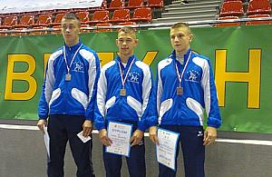 Zapaśnicy z Targówka zgarnęli komplet medali