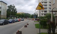 Dziki przejazd przy Tesco zdziczał jeszcze bardziej