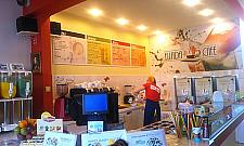 Ellada Cafe - kolorowo, plastikowo, słodko