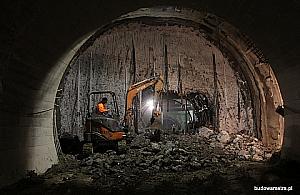 Jak z porażki zrobiono sukces? Przed wyborami metro się wydłuża