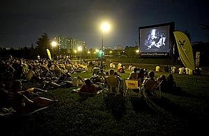 Kino pod chmurką w parku Bródnowskim