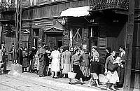 Gdzie ojciec Jana Kobuszewskiego miał swój bazar?