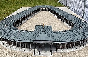 Miniatura Parku Miniatur w parku Sowińskiego