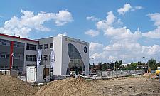 Problemy na budowie szkoły przy Zachodzącego Słońca. Zerówki czeka tułaczka