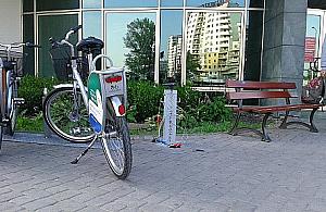 Stacje naprawy rowerów stanęły na Bemowie