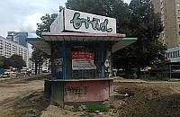 Okolica Prostej pięknieje, a buda po fast foodzie stoi...