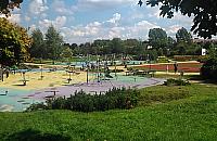 W parkach Wiecha i Bródnowskim będą wreszcie toalety