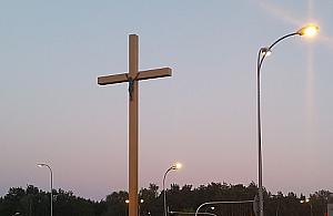 Obwodnica Jabłonny w cieniu krzyża