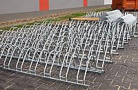 Aż 200 miejsc parkingowych pod nową szkołą. Dla rowerów