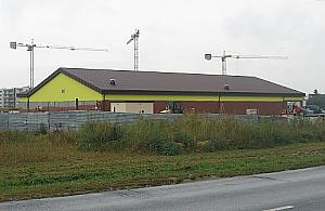 Która sieć buduje sklep na Lazurowej?