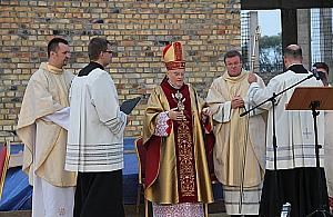 Na Ostródzkiej powstaje nowy kościół