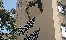 Legenda Legii na gigantycznym muralu przy Uniejowskiej