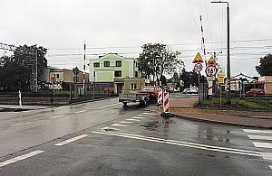 Przejazd na Wyszyńskiego zostaje do czasu zbudowania kładki